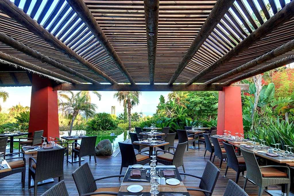 Asia Gardens Hotel & Thai Spa, A Royal Hideaway Hotel Finestrat Nhà hàng bức ảnh The restaurant at the hotel