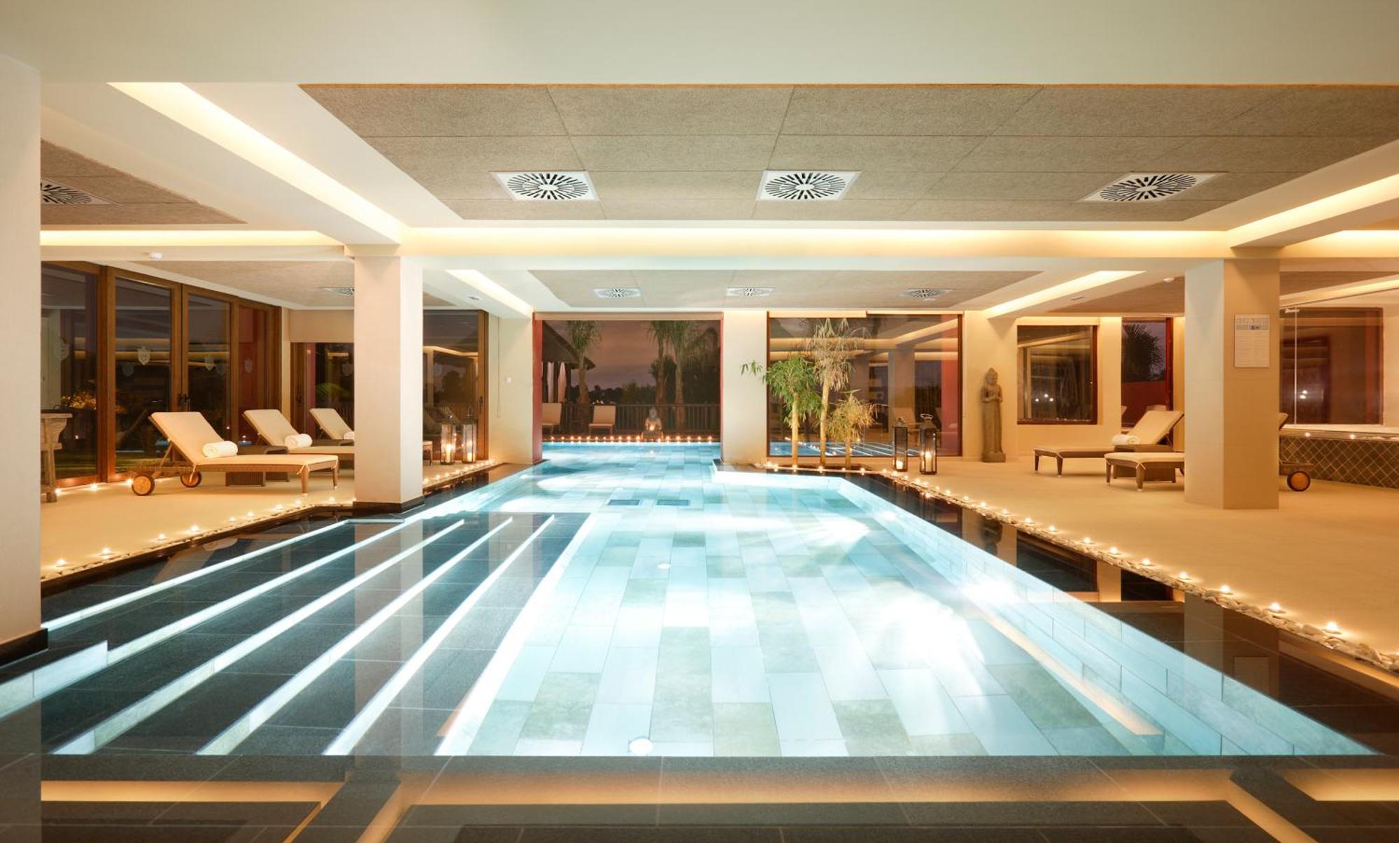 Asia Gardens Hotel & Thai Spa, A Royal Hideaway Hotel Finestrat Ngoại thất bức ảnh The swimming pool at the hotel