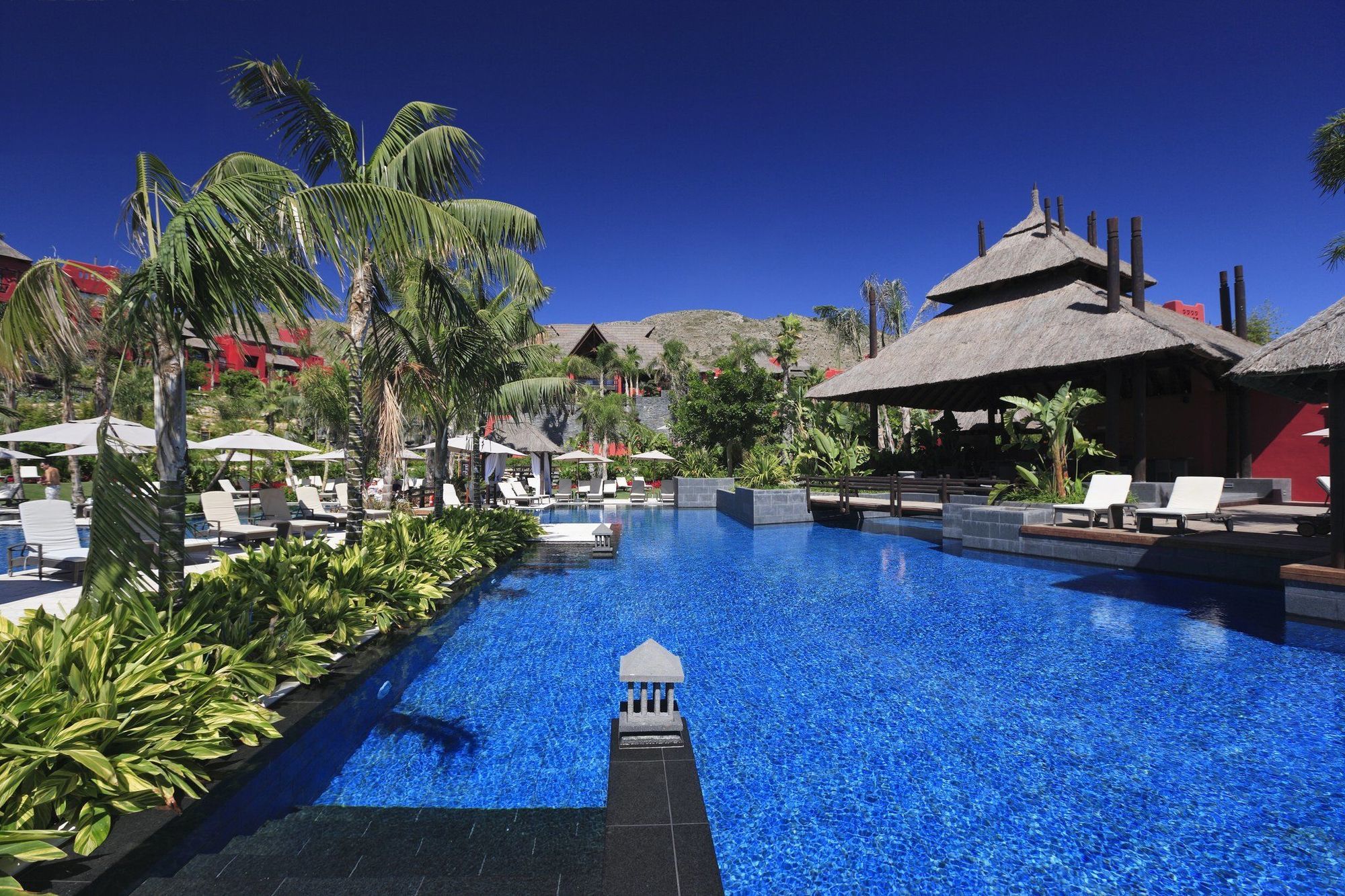 Asia Gardens Hotel & Thai Spa, A Royal Hideaway Hotel Finestrat Tiện nghi bức ảnh The pool at the Royal Thai Suite