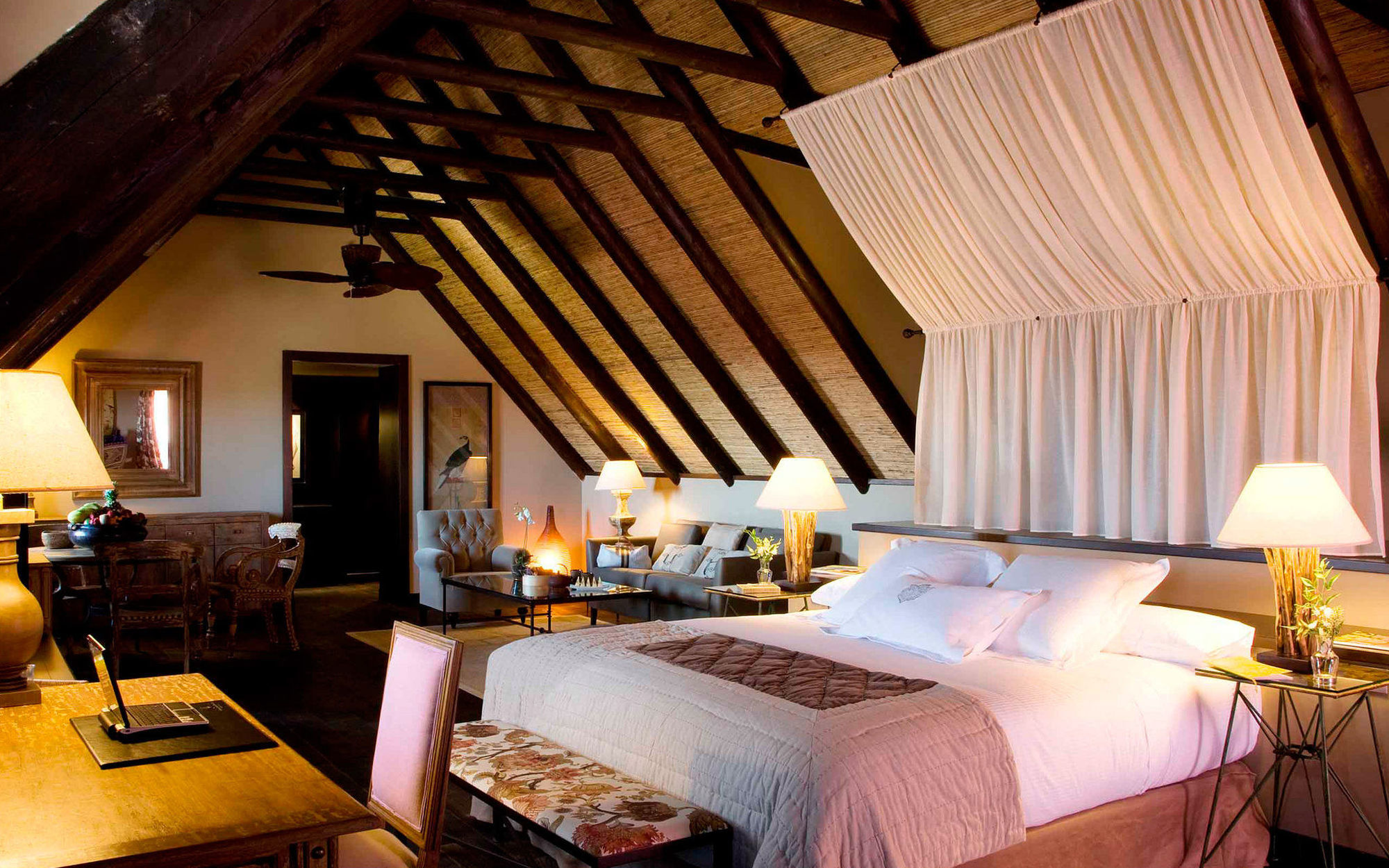 Asia Gardens Hotel & Thai Spa, A Royal Hideaway Hotel Finestrat Phòng bức ảnh Suite at the Hotel Hacienda Uxmal