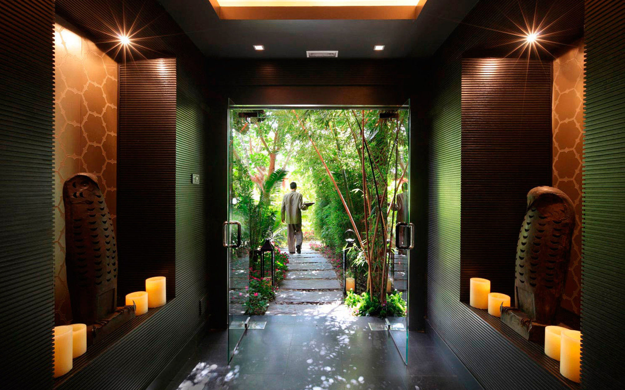 Asia Gardens Hotel & Thai Spa, A Royal Hideaway Hotel Finestrat Nhà hàng bức ảnh Entrance to the spa at The Ivy at Veranda
