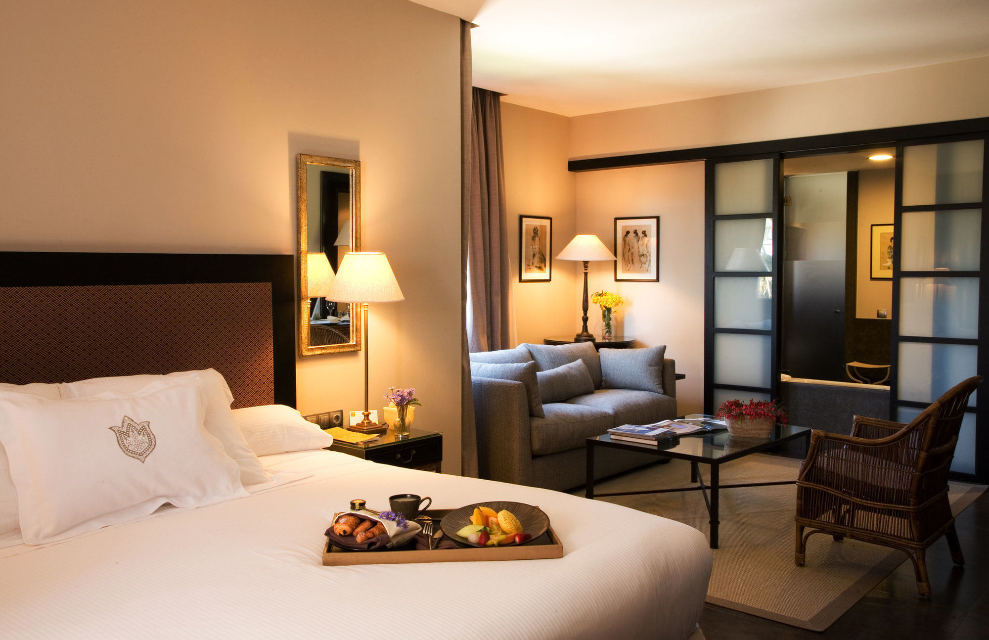 Asia Gardens Hotel & Thai Spa, A Royal Hideaway Hotel Finestrat Phòng bức ảnh A room at the hotel