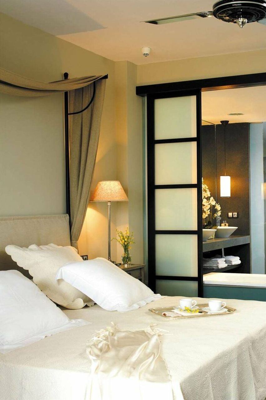 Asia Gardens Hotel & Thai Spa, A Royal Hideaway Hotel Finestrat Ngoại thất bức ảnh A room at the Mandarin Oriental, Munich